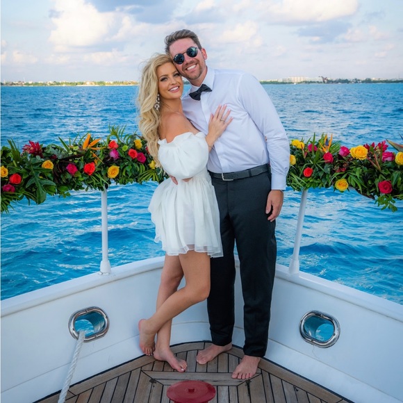 Adeirlina Dress - Picture 2 of 3